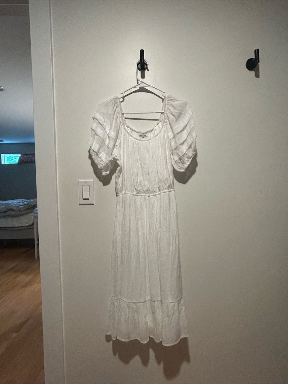 Luxology White Puff-Sleeve Maxi Dress